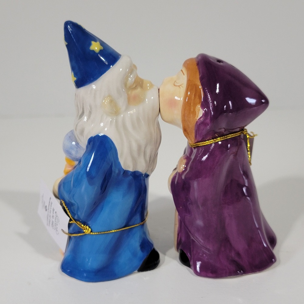Westland Giftware Mwah! Magnetic Magical Wizards Salt and Pepper Shakers 94454